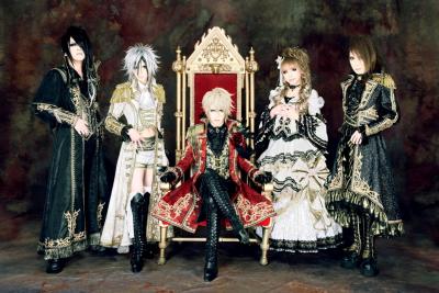 Versailles_-_Holy_Grail_promo.jpg