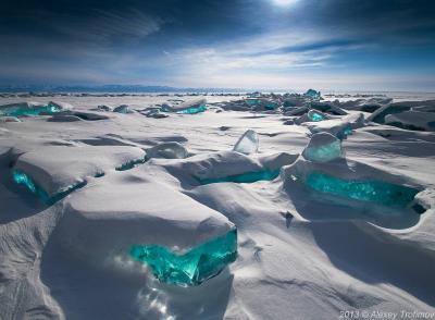 Turquoise-Ice-Northern-Lake-Baikal.jpg