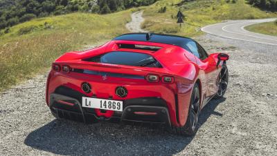 Ferrari_SF90Stradale_141.jpg