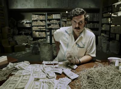 netflix-narcos-main-how-to-be-rich-millionaire-pablo-escobar-1.jpg